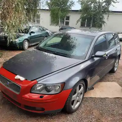 Veículo de Sucata volvo v50 (545) 2.4 do ano 2004 alimentado 