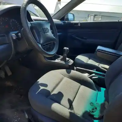Здавання транспортного засобу audi a4 avant (b5) 1.8 року 1995 потужний 