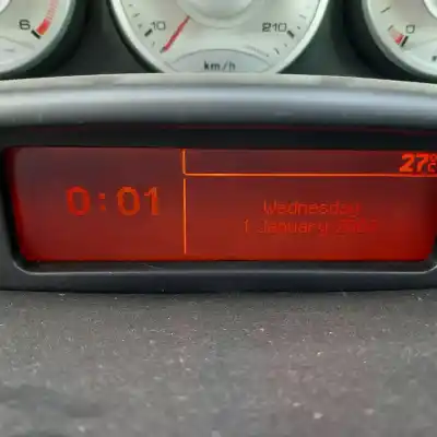 Veículo de Sucata citroen c8 2.2 hdi exclusive do ano 2002 alimentado 4hw