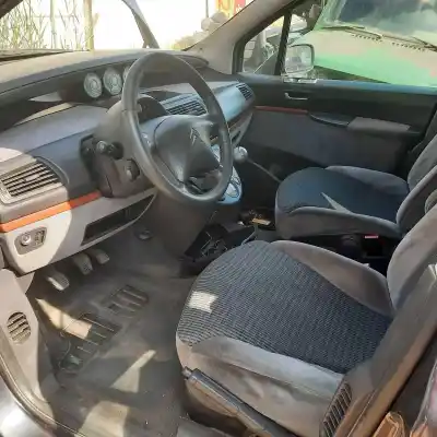 Veículo de Sucata citroen c8 2.2 hdi exclusive do ano 2002 alimentado 4hw