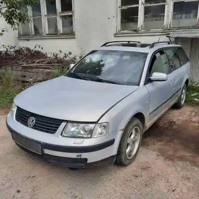 Veículo de Sucata volkswagen passat b5 (3b2) 1.9 tdi do ano 1999 alimentado 