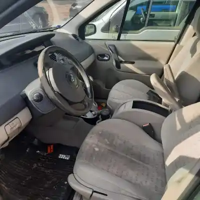 Sloopvoertuig renault scenic ii 1.5 dci diesel van het jaar 2004 aangedreven k9k728