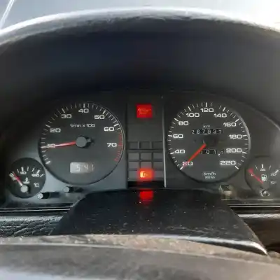 Здавання транспортного засобу audi 80 (811/813) 1.8 року 1990 потужний 