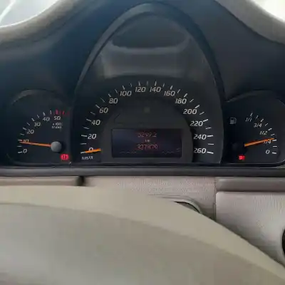 Здавання транспортного засобу mercedes-benz w203, 2000.05 - 2004.02 c 220 cdi (203.006) 105kw 2000.05 - 2007.02 року 2002 потужний 611.962