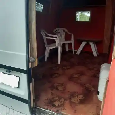 Veicolo di demolizione ford transit mod.2000 caja abierta ft 300 2.0 medio dell'anno 2006 alimentato 