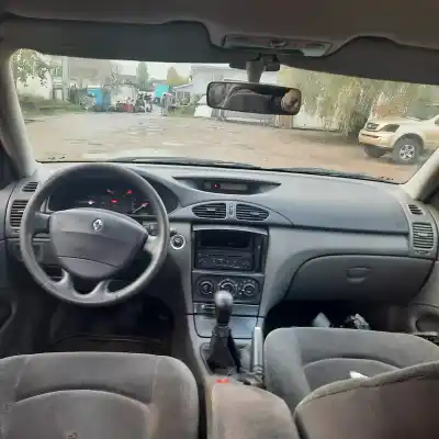 Scrapping Vehicle renault laguna ii (bg0) 1.8 cat of the year 2001 powered f4p770