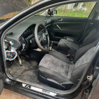 Veículo de Sucata volkswagen passat b5 (3b2) 1.8 t do ano 1999 alimentado apu