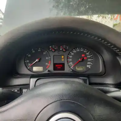 Veículo de Sucata volkswagen passat b5 (3b2) 1.8 t do ano 1999 alimentado apu