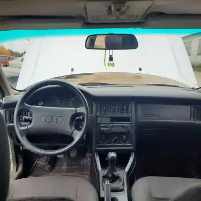 Scrapping Vehicle audi 80 (811/813) 1.8 of the year 1989 powered 