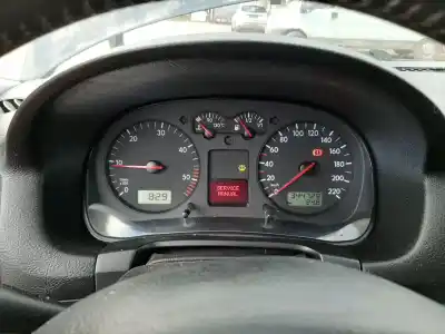 Veículo de Sucata volkswagen golf iv (1j1) 1.9 tdi do ano 2000 alimentado 