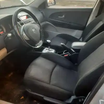 Veículo de Sucata kia ceed, i 2006.12 - 2010.05 1.6 93kw 2008.02 - 20012.05 do ano 2009 alimentado g4fc