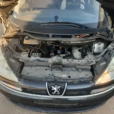 Veículo de Sucata peugeot 807 2.0 hdi fap cat do ano 2004 alimentado rht