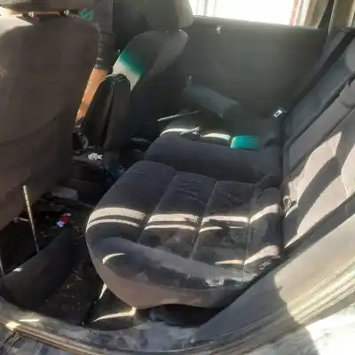 Здавання транспортного засобу volkswagen                                         passat variant (3b5)                                                                                                                                                                                                                                       1.9 tdi                                                                                                                                                                                                                                                    року 1998 потужний afn