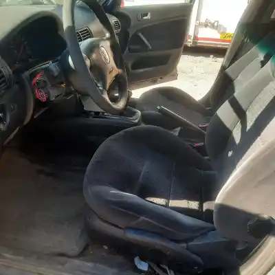 Здавання транспортного засобу volkswagen                                         passat variant (3b5)                                                                                                                                                                                                                                       1.9 tdi                                                                                                                                                                                                                                                    року 1998 потужний afn