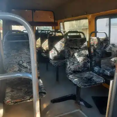 Veículo de Sucata ford transit mod.2000 caja abierta ft 300 2.0 medio do ano 2005 alimentado 