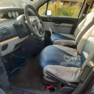 Veículo de Sucata citroen c8 2.0 hdi fap cat do ano 2003 alimentado rht