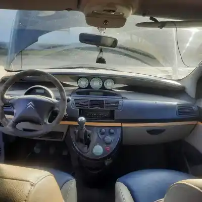 Veículo de Sucata citroen c8 2.0 hdi fap cat do ano 2003 alimentado rht