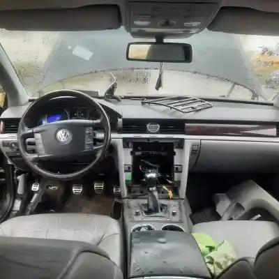 Здавання транспортного засобу volkswagen phaeton (3d2/3d8) 3.2 v6 24v року 2003 потужний 
