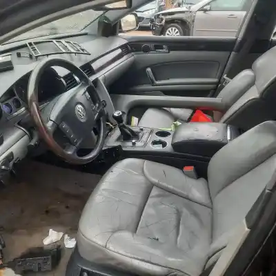 Здавання транспортного засобу volkswagen phaeton (3d2/3d8) 3.2 v6 24v року 2003 потужний 