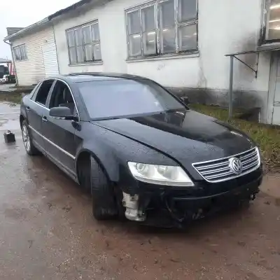 Scrapping Vehicle VOLKSWAGEN PHAETON (3D2/3D8) 3.2 V6 24V of the year 2003 powered 