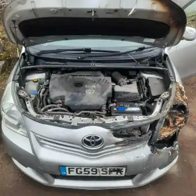 Sloopvoertuig toyota verso 2.0 d-4d cat van het jaar 2009 aangedreven 1adftv