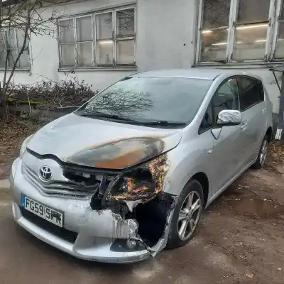 Sloopvoertuig toyota verso 2.0 d-4d cat van het jaar 2009 aangedreven 1adftv