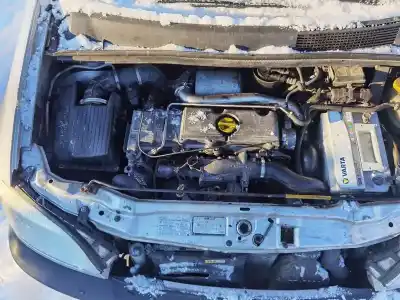 Veículo de Sucata opel zafira a 2.0 dti do ano 2003 alimentado 