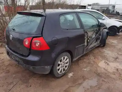 Véhicule à la ferraille volkswagen                                         golf v (1k1)                                                                                                                                                                                                                                               1.6 fsi                                                                                                                                                                                                                                                    de l'année 2003 alimenté bag