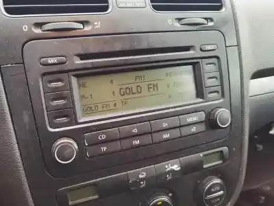 Véhicule à la ferraille volkswagen                                         golf v (1k1)                                                                                                                                                                                                                                               1.6 fsi                                                                                                                                                                                                                                                    de l'année 2003 alimenté bag