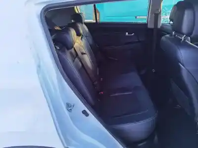 Vehicul casat kia sportage 1.7 crdi cat al anului 2012 alimentat d4fd