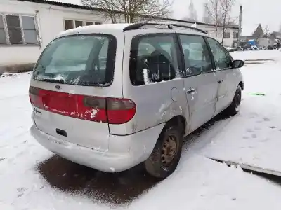 Vehicul casat ford galaxy (vx) 1.9 tdi cat al anului 1996 alimentat 