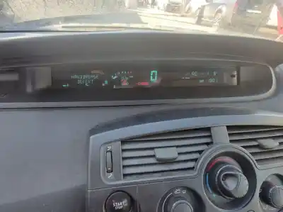 Sloopvoertuig renault scenic ii 1.5 dci diesel van het jaar 2004 aangedreven k9k722