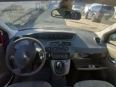 Sloopvoertuig renault scenic ii 1.5 dci diesel van het jaar 2004 aangedreven k9k722