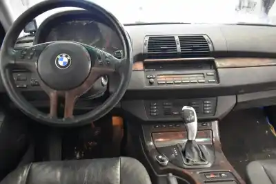 Sloopvoertuig bmw x5 (e53) 4.4 v8 32v cat (m62) van het jaar 2001 aangedreven m62/tu