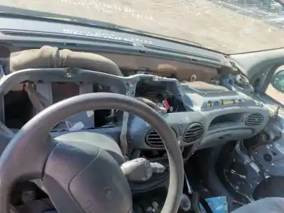 Здавання транспортного засобу renault megane i scenic (ja0) 1.9 dti diesel cat року 1998 потужний 