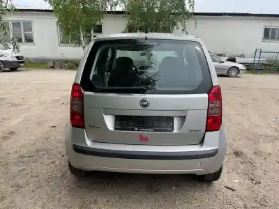 Sloopvoertuig fiat idea (135) 1.3 16v jtd 16v dynamic plus (10.2005->) van het jaar 2005 aangedreven 