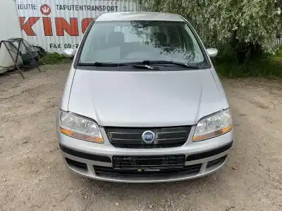 Sloopvoertuig fiat idea (135) 1.3 16v jtd 16v dynamic plus (10.2005->) van het jaar 2005 aangedreven 