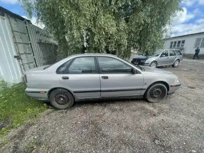 Sloopvoertuig volvo s40 i (644) 1.9 td van het jaar 1998 aangedreven d4192t