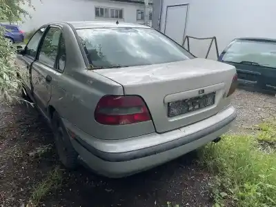 Sloopvoertuig volvo s40 i (644) 1.9 td van het jaar 1998 aangedreven d4192t