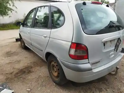 Здавання транспортного засобу renault   року 2002 потужний 