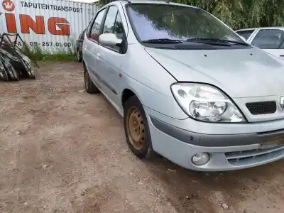 Здавання транспортного засобу renault   року 2002 потужний 
