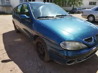 Здавання транспортного засобу RENAULT MEGANE, I 1999.03 - 2002.10 FACELIFT 1.6 16V 79KW 1999.03 - 2003.08 року 2000 потужний K4M700