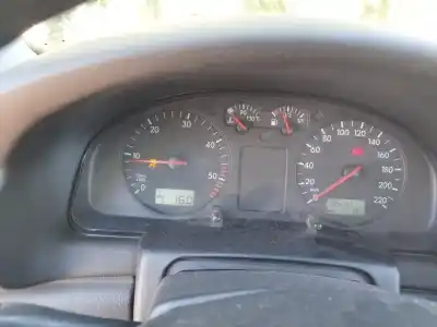 Veículo de Sucata volkswagen passat b5 (3b2) 1.9 tdi do ano 1998 alimentado 