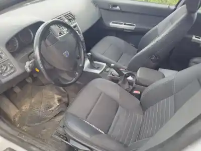 Veicolo di demolizione volvo v50 (545) 2.0 d dell'anno 2005 alimentato d4204t