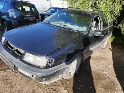 Sloopvoertuig volkswagen passat variant (3a5) 1.9 tdi van het jaar 1995 aangedreven 1z