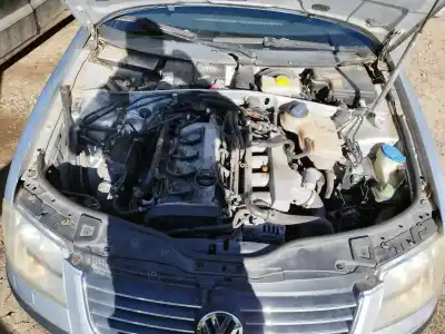 Veículo de Sucata volkswagen passat variant (3b6) 1.8 20v turbo do ano 2002 alimentado awt