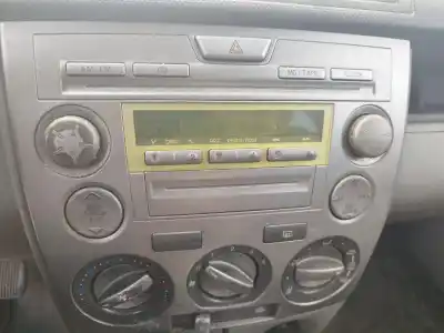 Veículo de Sucata mazda 2 (dy) 1.4 do ano 2004 alimentado 