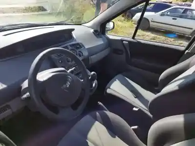 Veículo de Sucata renault scenic ii 1.5 dci diesel do ano 2003 alimentado k9k722