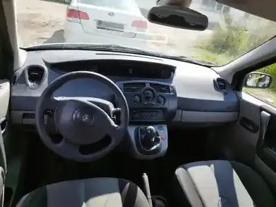 Veículo de Sucata renault scenic ii 1.5 dci diesel do ano 2003 alimentado k9k722