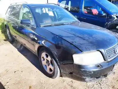 Veículo de Sucata audi a6, c5 2001.08 - 2005.01 facelift 2.5 tdi quattro 132kw 2000.02 - 2005.01 do ano 2003 alimentado ake
